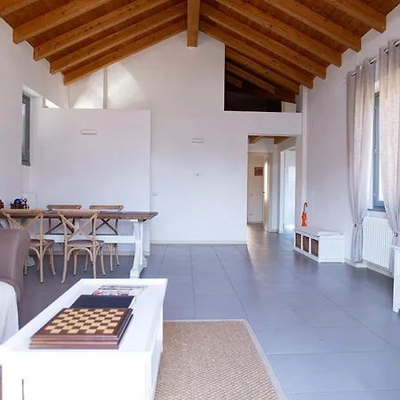 Griante Apartament *